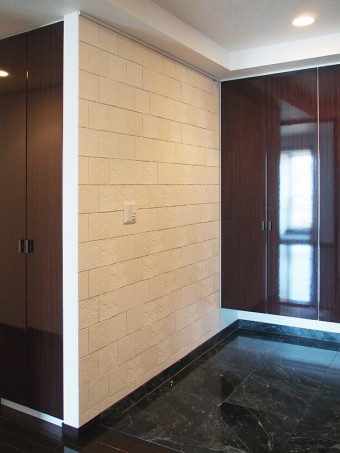 摩天楼と癒しの浴室で豊かな時間を